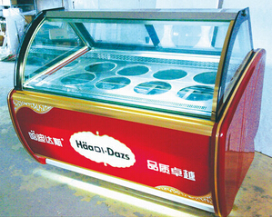 冬天該怎樣去保養(yǎng)冰淇淋柜呢？